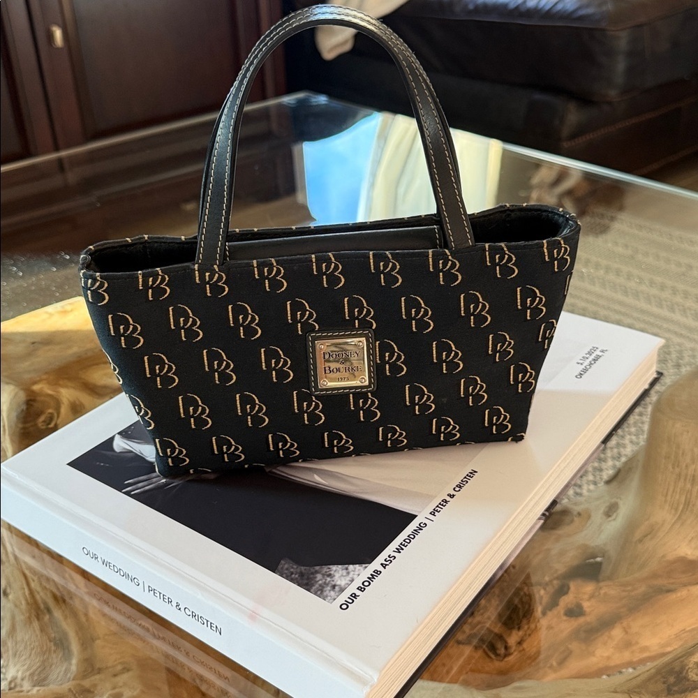 Dooney & Bourke Small  Y2K Messenger Bag Like New w/o tags